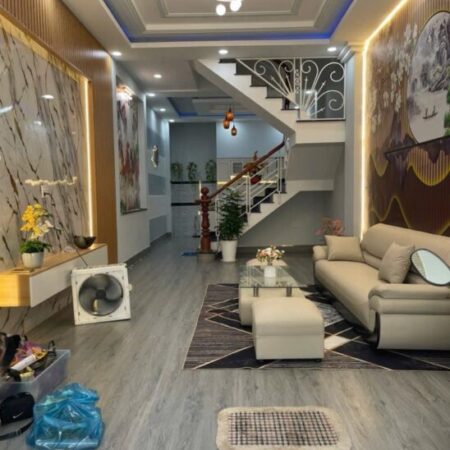 Nhà Mới Ở Ngay, 60m2 Chưa Tới 5 Tỷ, Hẻm Oto Vào Nhà, Hiệp Thành – Quận 12.