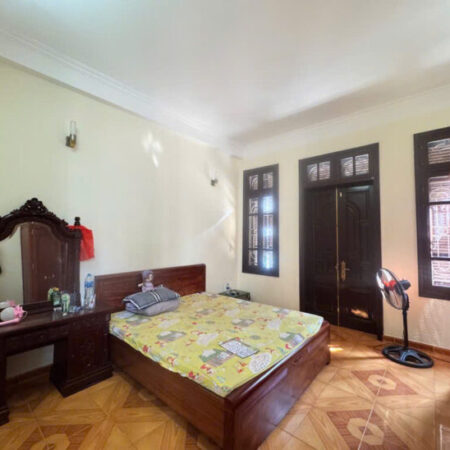 Bán nhà KHƯƠNG ĐÌNH, 38m2, chỉ 5,8 tỷ, Nhà đẹp, Hẻm nông, An ninh tốt, Ở ngay