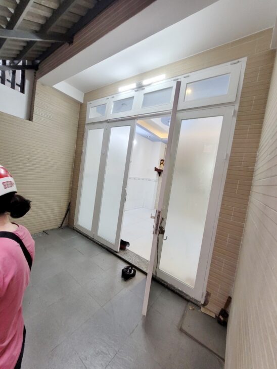 Bán gấp nhà ĐINH BỘ LĨNH, giá 6.5 tỷ, gần hẻm xe hơi, 40m2, 2 lầu.