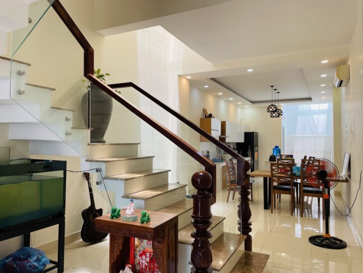 Bán nhà 6.1 tỷ, DƯƠNG QUẢNG HÀM, hẻm 4m, 4 phòng.