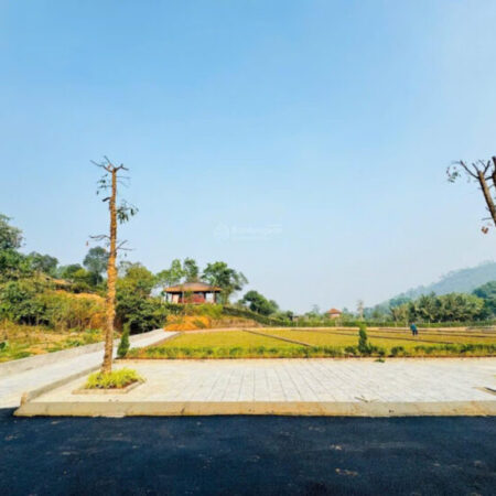 BÁN GẤP! Suất ngoại giao lô đất BT góc 3 mặt tiền đẹp, giá rẻ chỉ nhỉnh 2 tỷ, MT 10m – Đầu tư cực