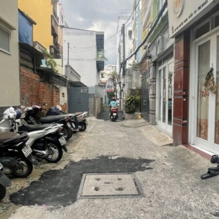 Bán CHDV NGUYỄN TRONG TUYỂN – PHÚ NHUẬN – 115m2 – 18 phòng – 125tr/th Bán CHDV NGUYỄN TRONG TUYỂN – PHÚ NHUẬN – 115m2 – 18 phòng – 125tr/th