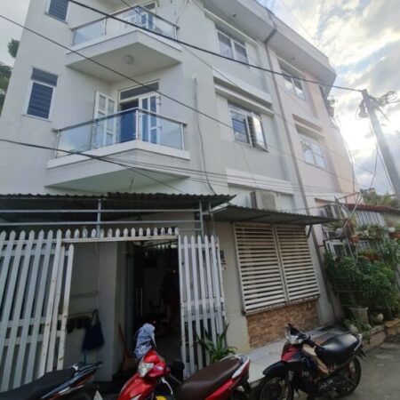 HXH 7 CHỖ – 500m RA HOÀNG DIỆU 2 – 130m2 SÀN – 3 TẦNG KIÊN CỐ – Ở NGAY ĐÓN TẾT HXH 7 CHỖ – 500m RA HOÀNG DIỆU 2 – 130m2 SÀN – 3 TẦNG KIÊN CỐ – Ở NGAY ĐÓN TẾT