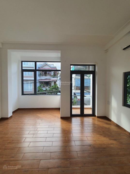 đến thuê căn nhà đẹp 4 tầng Mạc Đỉnh bỏ ra