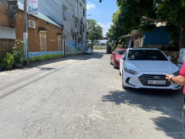 Bán lô đất 80m2 tại Bình Yên , Hoà Lạc, gần uỷ ban xã, cách công nghệ cao 1km, giá nhỉnh 2 tỷ