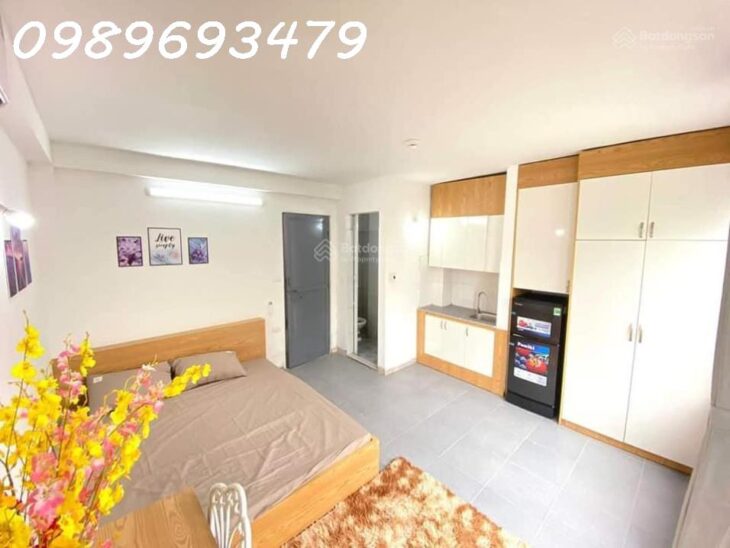 NHỈNH 8 tỷ có nhà 40m2 7 tầng 11p khép kín. View Royal City. Độc hiếm 1 căn duy nhất