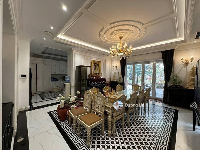 Bán nhà Yên Phụ Tây Hồ – 170m x MT 9m – Cách Mặt Hồ Tây 20m – Ô Tô Vào Nhà – Ở Sướng