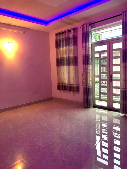 NHÀ (5,5*10) 4L BTCT CẠNH QL13 HIỆP BÌNH PHƯỚC. TĐ GIÁ 6 TỶ 100 TL.