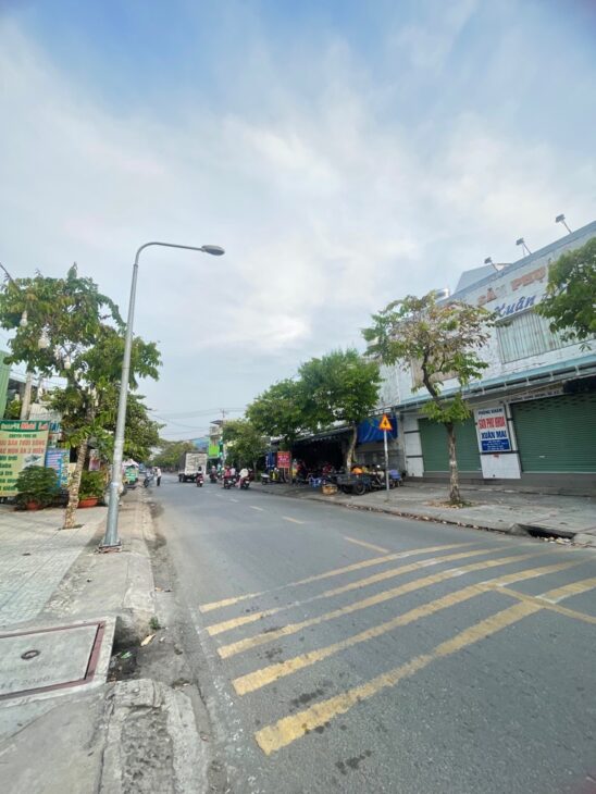 Nhà 71m2 Sát Mặt Tiền, 3.99 Tỷ, Vị Trí Đắc Địa, Không Quy Hoạch, Đông Hưng Thuận – Quận 12.