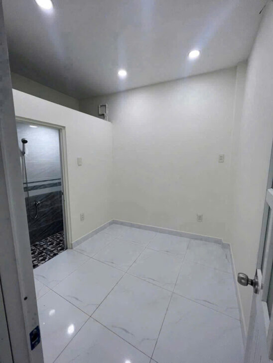 Bán Nhà Phan Văn Trị, Hẻm 3m Thông, 2PN Gần Emart Chỉ Nhỉnh 3 Tỉ