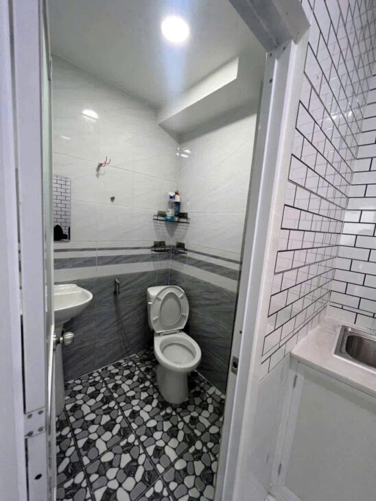 Bán Nhà Phan Văn Trị, Hẻm 3m Thông, 2PN Gần Emart Chỉ Nhỉnh 3 Tỉ