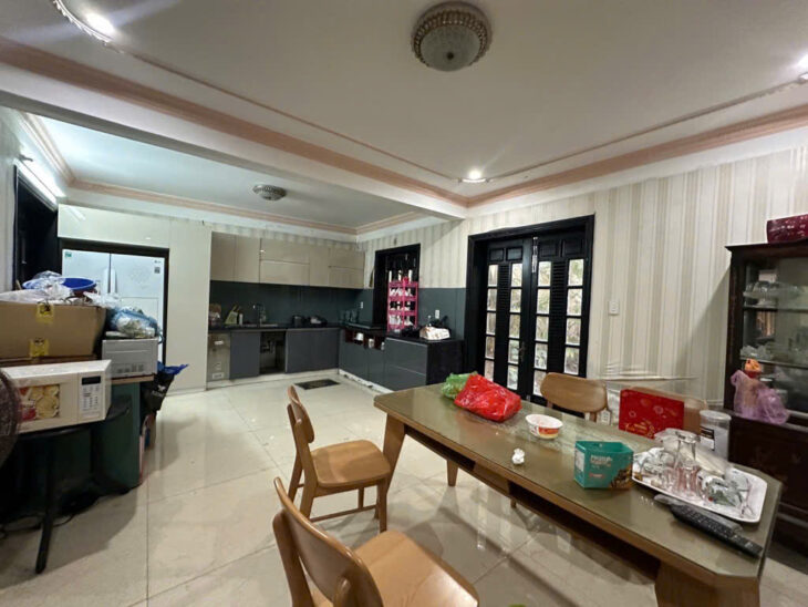 Bán gấp lô đất VIP diện tích khủng 303m2 có ngay căn Biệt Thự 3 tầng mặt đường biển Nguyễn Tất