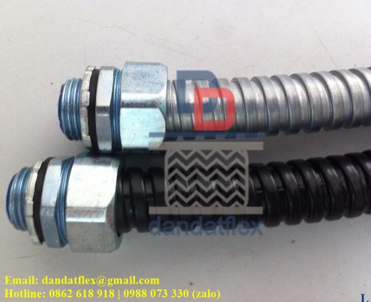 Ống thép mềm luồn dây điện bọc nhựa pvc và đầu nối kín nước