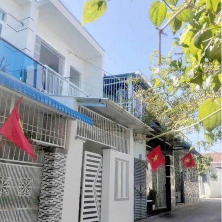 Bán nhà mới 2 tầng đường Hòa Trung Vĩnh Hòa Nha Trang