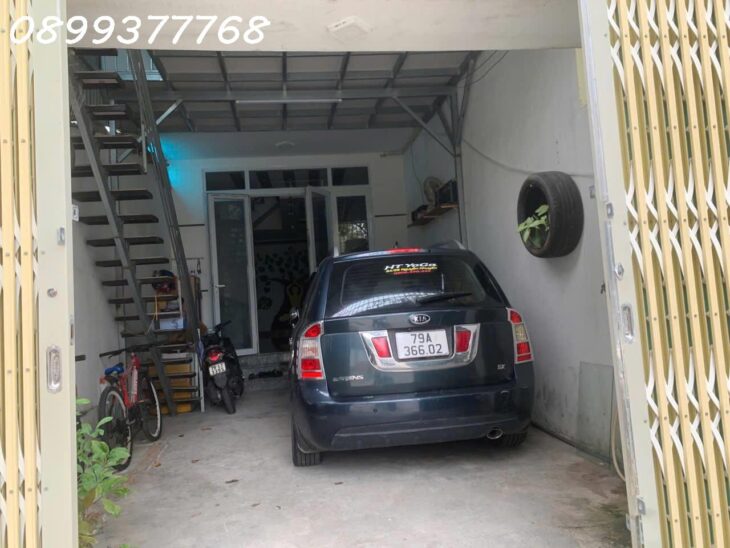 Bán nhà 2 tầng gần chợ Vĩnh Hải Nha Trang oto tận nơi 2ty8