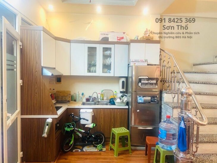 Nghĩa Dũng 31m – 5 Tầng 4PN – Ngõ Ô tô vài bước ra mặt đường. Sổ đỏ vuông, không QH. Ở luôn không