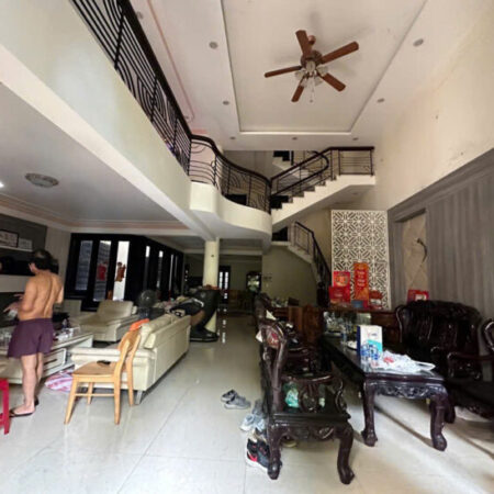 Bán gấp lô đất VIP diện tích khủng 303m2 có ngay căn Biệt Thự 3 tầng mặt đường biển Nguyễn Tất