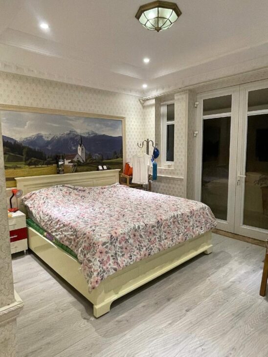 Nhà 4 Tầng Mặt tiền kinh doanh, Full nội thất, Ngang 4.2M, trung tâm Quận7, 50M2,Chỉ8.5tỷ