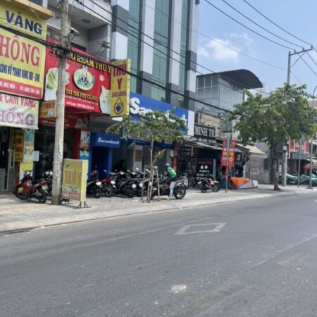 Bán nhà mặt tiền 30x55m giá 200 tỷ Đường Nguyễn Ảnh Thủ