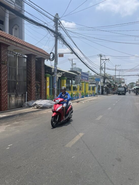 Bán đất thổ cư, mặt tiền, ngay chợ, 23 x 100m (2.185m2) Giá 73 tỷ Đường Hiệp Thành 13