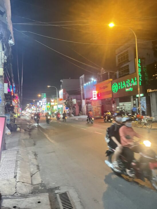 Bán nhà mặt tiền 4x25m giá 10,5 tỷ TL, Mặt tiền Nguyễn Ảnh Thủ, Quận 12