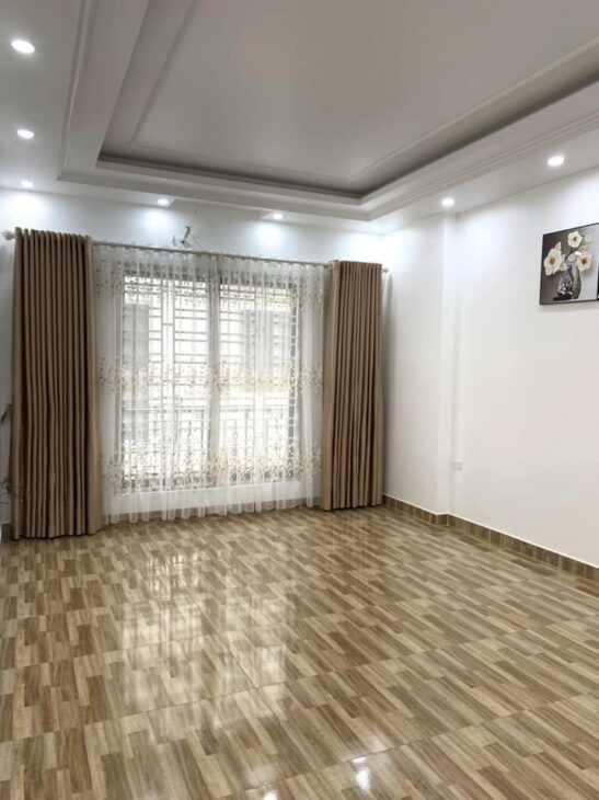 Bán nhà ngõ 369 Văn Cao, 60m 4 tầng ô.tô vào nhà – Giá 6.2 tỉ