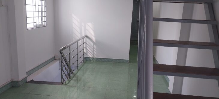 ♥ 1.75 tỷ Nhà kiệt Nguyễn Tất Thành, gần trường Đinh Bộ Lĩnh, 30m2, 2.5 tầng cứng sạch, ở ngay