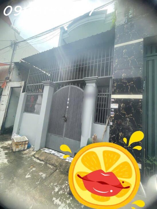 Nhà 1,5 tầng đường ĐHT06, phường THT, Q12, dt 52m2 (3,7mx13m) Hẻm ôtô. Giá 3,75Tỷ