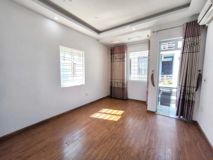 Nhà mặt ngõ tuyến 2 Lực Hành – 52m 4 tầng lô góc – ô.tô vào nhà – Giá 3.72 tỉ