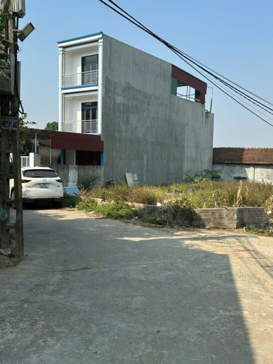 Lô đất siêu đẹp 130m2 mặt tiền 8m, vuông như tờ A4 , 2 thoáng trước sau , view trường học . giá đầu