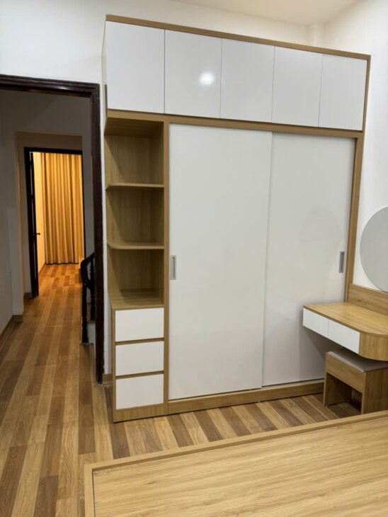 CHÍNH CHỦ CÂN TIỀN GẤP – BÁN RẺ CĂN NHÀ NGỌC THUỴ – LONG BIÊN – 35M x 5 TẦNG GIÁ NHỈNH 6 TỶ – CÓ