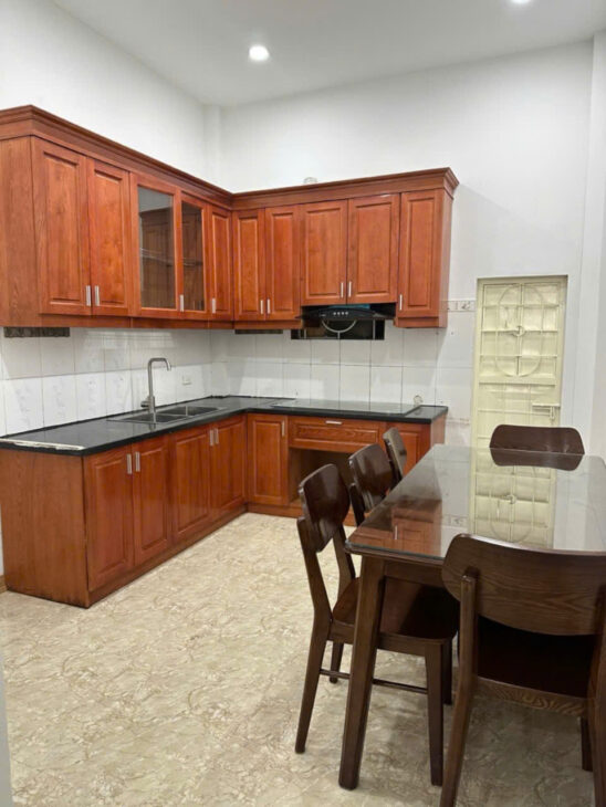 CHÍNH CHỦ CÂN TIỀN GẤP – BÁN RẺ CĂN NHÀ NGỌC THUỴ – LONG BIÊN – 35M x 5 TẦNG GIÁ NHỈNH 6 TỶ – CÓ