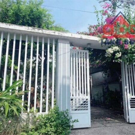 HN242 bán nhà mái thái , khu xóm an ninh. thửa đất rộng phù hợp xây biệt thự HN242 bán nhà mái thái , khu xóm an ninh. thửa đất rộng phù hợp xây biệt thự
