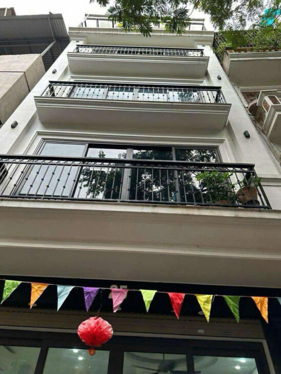 Giảng Võ Đê La Thành – ô tô vào nhà – 90m – 6 tầng thang máy – chỉ 19 tỷ