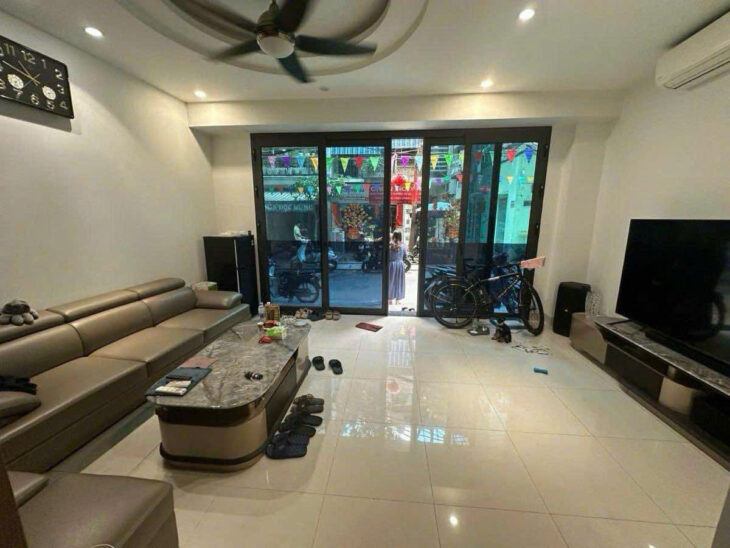 Giảng Võ Đê La Thành – ô tô vào nhà – 90m – 6 tầng thang máy – chỉ 19 tỷ