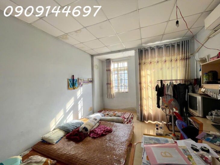Bán Nhà 3 tầng đường TÂN THỚI HIỆP 29, phường TTH, Q12, dt 52m2 (4mx13m). Hẻm Ôtô thông. Giá 4,3Tỷ