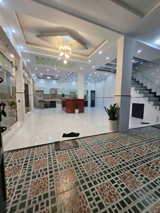 Bán nhà MT Liên Khu 2-10, BHHA, Bình Tân, DT 102m2 – 8.2 × 12 – 3 tầng, Giá 6.68 tỷ TL.