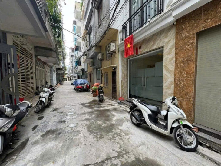 SIÊU ĐỈNH – NHÀ NGỌC THUỴ – LONG BIÊN – 45M x 4 TẦNG – GIÁ NHỈNH 8 TỶ NHÀ ĐẸP LONG LANH – XÂY CHẮC