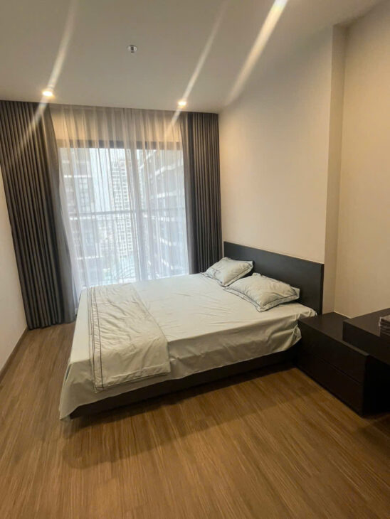 CHÍNH CHỦ GỬI BÁN CĂN FULL NỘI THẤT BAN CÔNG TÂY NAM TẠI VINHOMES OCEAN PARK 1