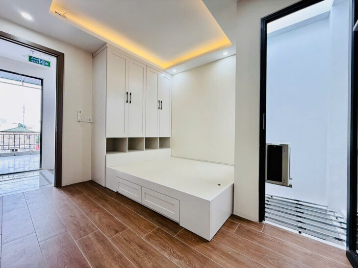 Cần bán CCMN Trịnh Văn Bô, 85m2x8 tầng, thang máy, 2 mặt ngõ, 3 xe chữa cháy đỗ cửa, 17.9tỷ