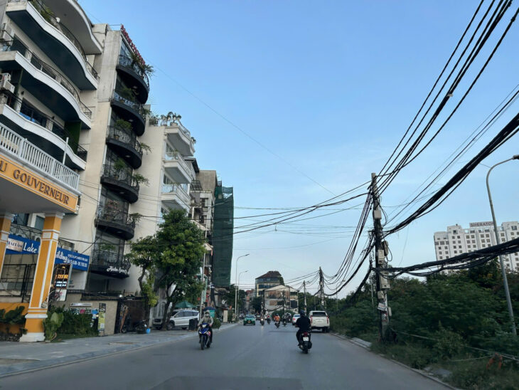 Bán nhà mặt phố kinh doanh tại Xuân Diệu – Tây Hồ vị trí đẹp vieww trực diện Hồ Tây.
