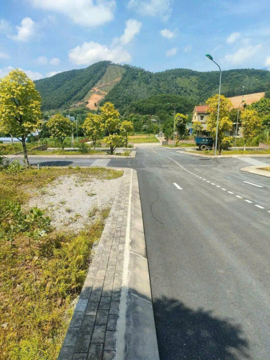 Bán lô đất trục chính Đông Xuân ôtô tránh thông các ngả 100m nhỉnh 3tỷ