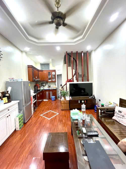 NHÀ DÂN XÂY NGUYỄN LƯƠNG BẰNG – ĐỐNG ĐA – 32M2 x 5T – MT 3.5M – 5.8 TỶ – 2 THOÁNG