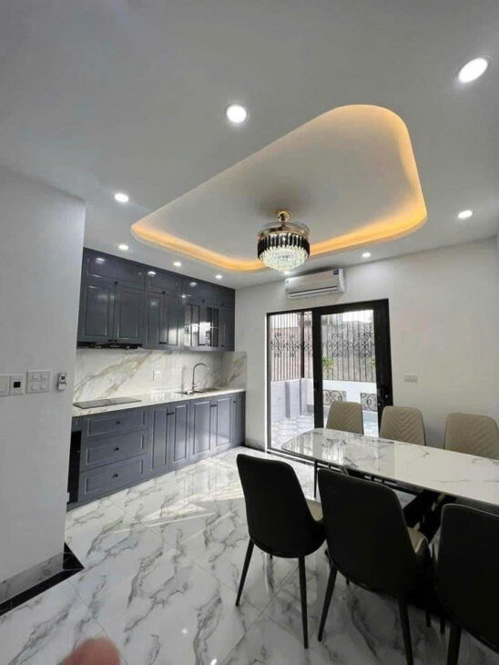 BÁN NHÀ ĐƯỜNG ĐÔI VẠN PHÚC HÀ ĐÔNG. DIỆN TÍCH 40M2,5 TẦNG THANG MÁY.