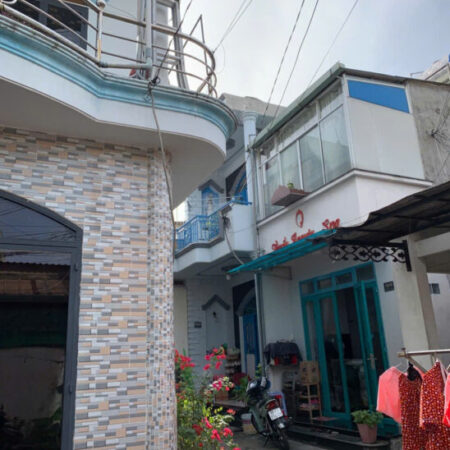 Bán nhà 108m², 4PN, 3WC, ngõ 8 Linh Xuân, Thủ Đức, 4.3 tỷ Bán nhà 108m², 4PN, 3WC, ngõ 8 Linh Xuân, Thủ Đức, 4.3 tỷ