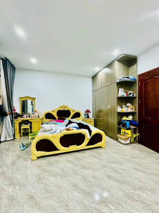 Bán Nhà Đống Đa Hào Nam ngõ rộng thông thoáng nhà mới ở ngay DT45m Giá 11,2 tỷ
