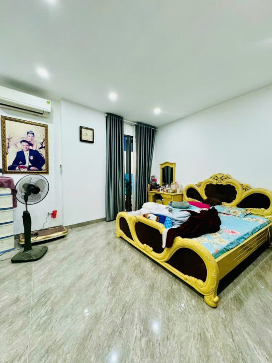 Bán Nhà Đống Đa Hào Nam ngõ rộng thông thoáng nhà mới ở ngay DT45m Giá 11,2 tỷ
