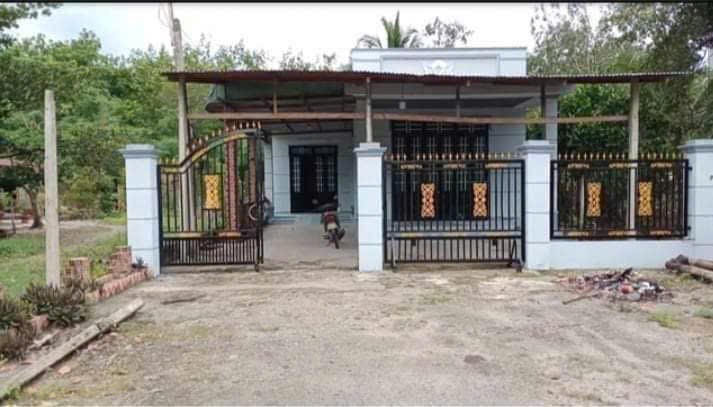 Do không có nhu cầu sử dụng gia đình cần bán gấp căn nhà gần chợ Suối Ngô ngay thị trấn Tân Châu. Do không có nhu cầu sử dụng gia đình cần bán gấp căn nhà gần chợ Suối Ngô ngay thị trấn Tân Châu.