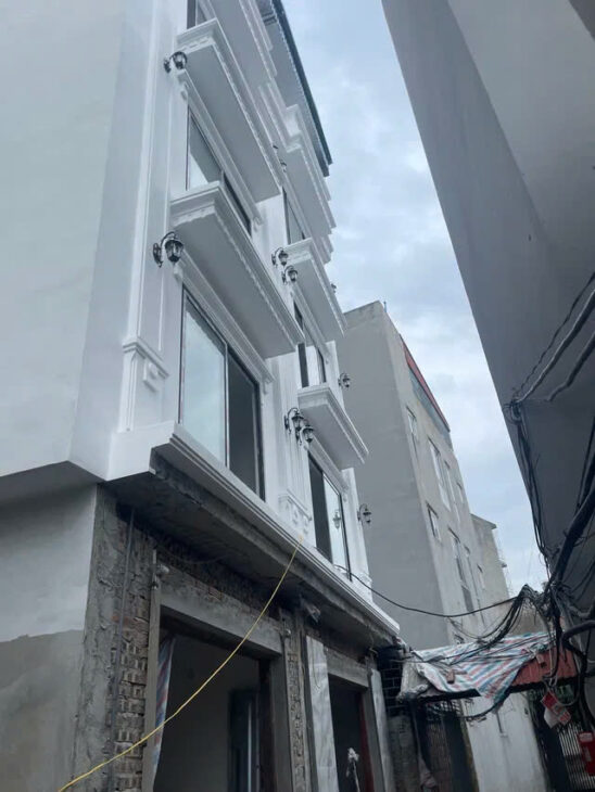 BÁN NHÀ RIÊNG THẠCH BÀN- LONG BIÊN, 35M2,6 TẦNG- THANG MÁY- LÔ GÓC,6.5 TỶ.