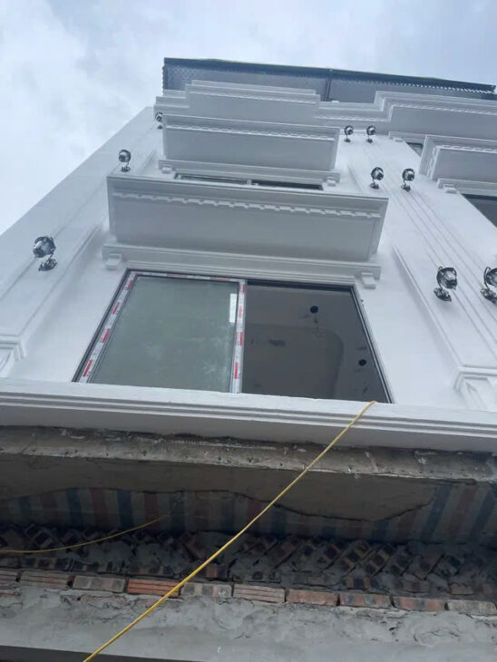 BÁN NHÀ RIÊNG THẠCH BÀN- LONG BIÊN, 35M2,6 TẦNG- THANG MÁY- LÔ GÓC,6.5 TỶ.